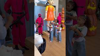 Londyn Chole and Paris learns the elbow dance #shorts