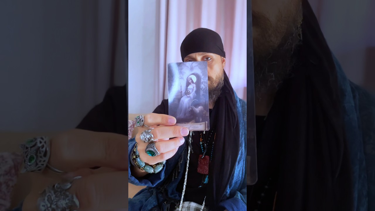 What’s Coming to You This Christmas? 🌌 444