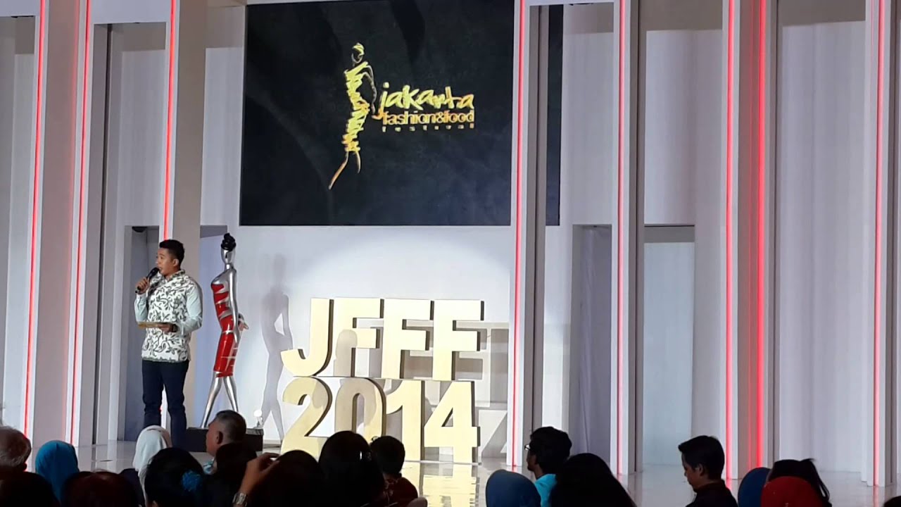 Mc fashion show JFFF hendry setiawan