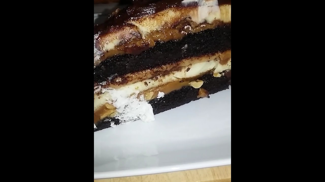 CHEESECAKE🍰FACTORY The Everything Flatbread Pizza🍕& Reese's Peanut🥜