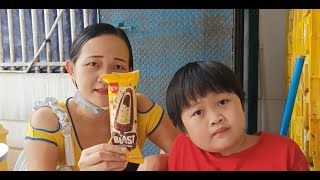 Review yang terbaru dari Wall's, Wall's Blast Choco Cheese (Harga Rp8.000 di minimarket)