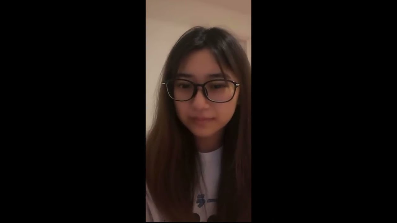 Cute Japaneze girls sneezing くしゃみ107