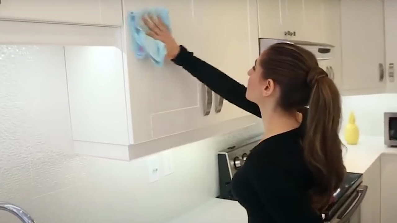 Cleaning Expert Teaches You How to Disinfect Your Home