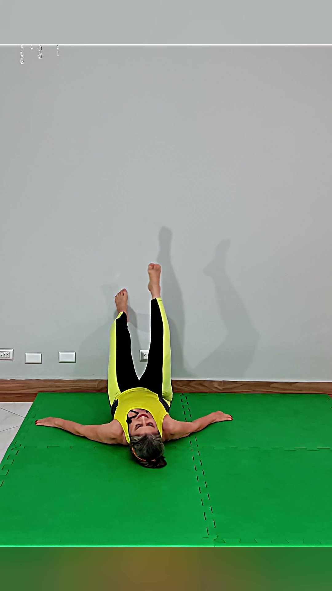 Parte 11 Treino de Pilates na Parede: Fortaleça e Alongue-se de Forma Diferente! ?️‍♀️?
