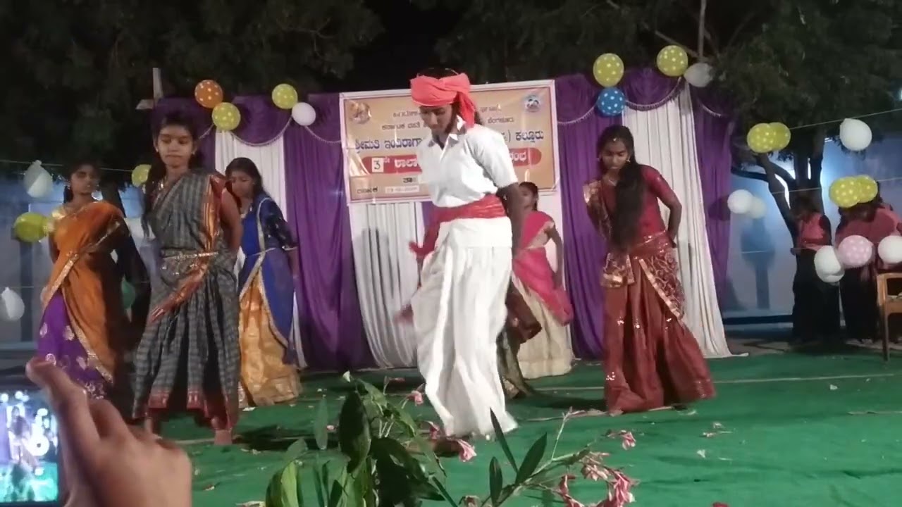 Neeli Neeli Akasham Song Dance, Pallavi, Archana and Team 1st Batch Students