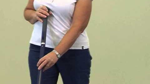 Work with a mop, the forward figure eight method