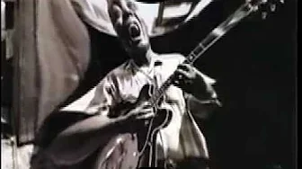 Howlin' Wolf - Smokestack Lightnin' (electric version) Howlin' Wolf - Smokestack Lightnin' (electric version)