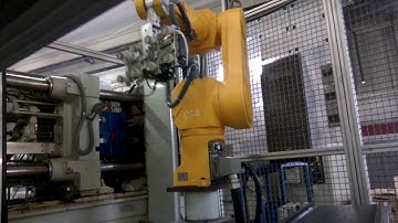 Staubli CS7 RX90 Industrial Robot