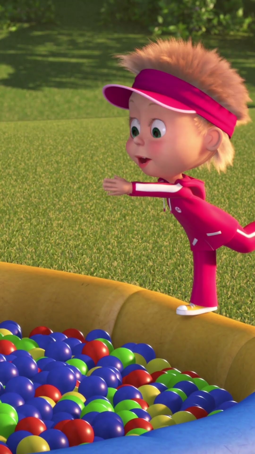 الغوص في المسبح دون سابق إنذار ?‍♀️ mashabeararabic #shorts #arabic #mashaandthebear# #ماشاوالدب