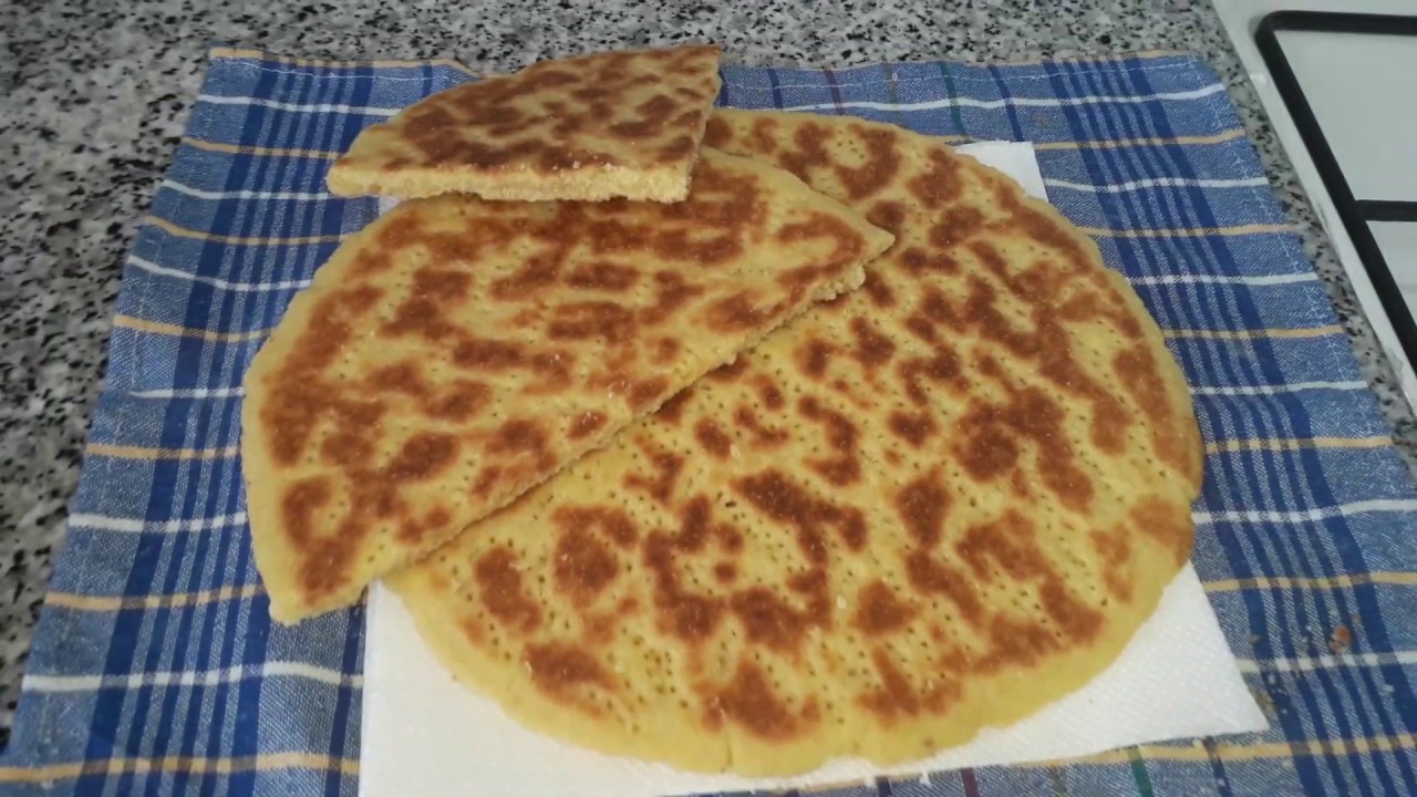 كسرة الرخسيس(خبز فطير بالخميرة)