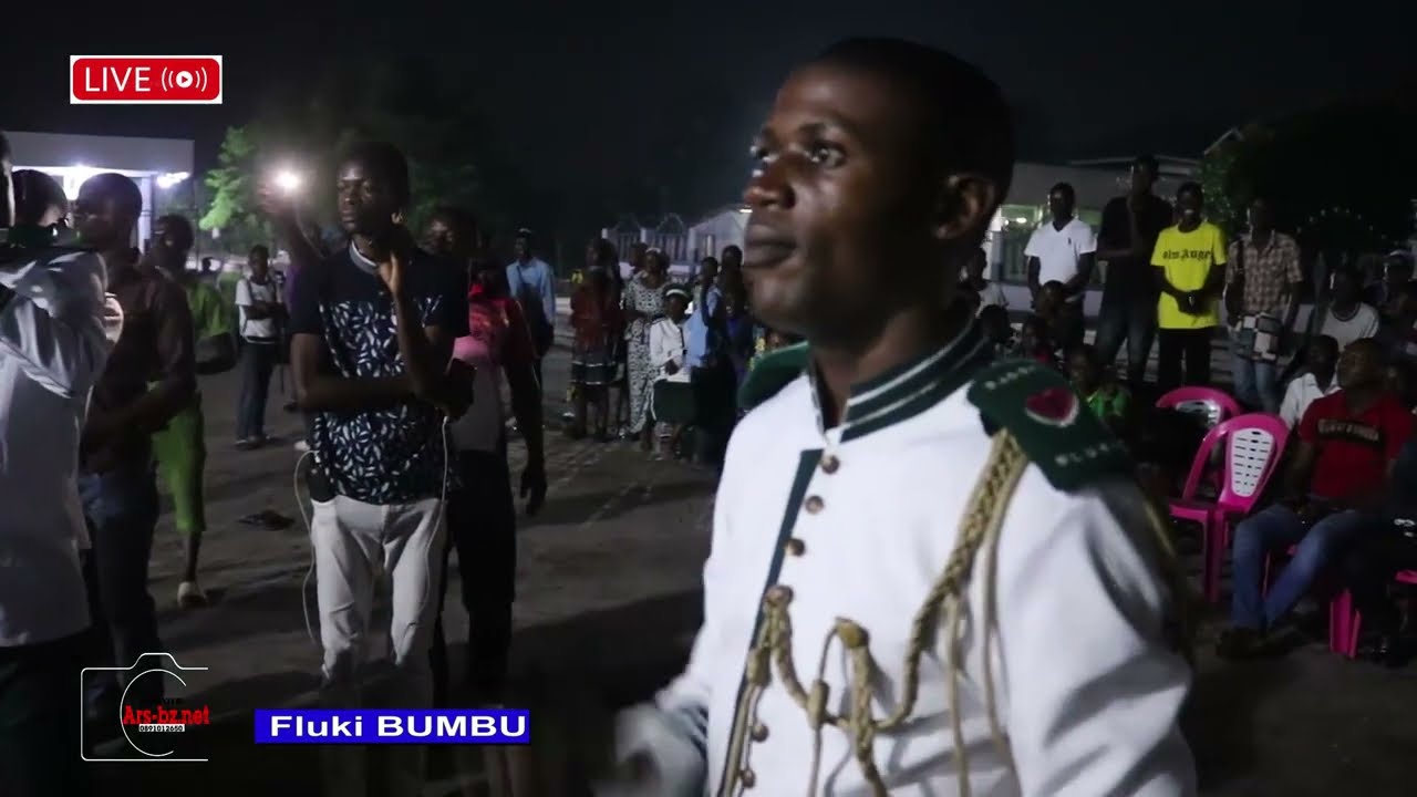 FLUKI BUMBU LA REFERENCE MÊME MORALE DANS LIVE CONCERT POPULAIRE