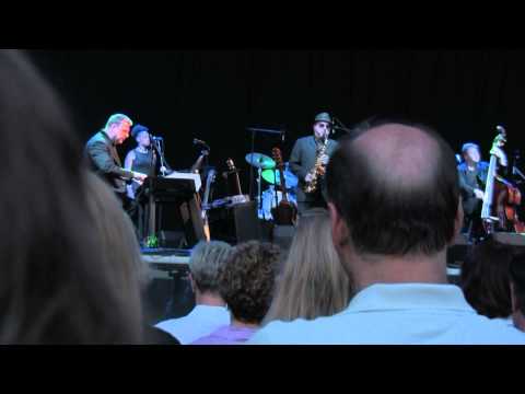 van-morrison-forest-hills-ny-6/19/15-moondance/my-funny-valentine/so-what