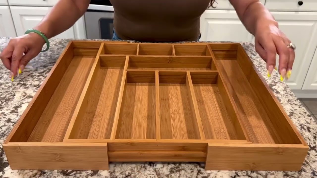 keechee Carbonized Bamboo Kitchen Drawer Organizer, 10 Slots Expandable Silverware Organizer Review