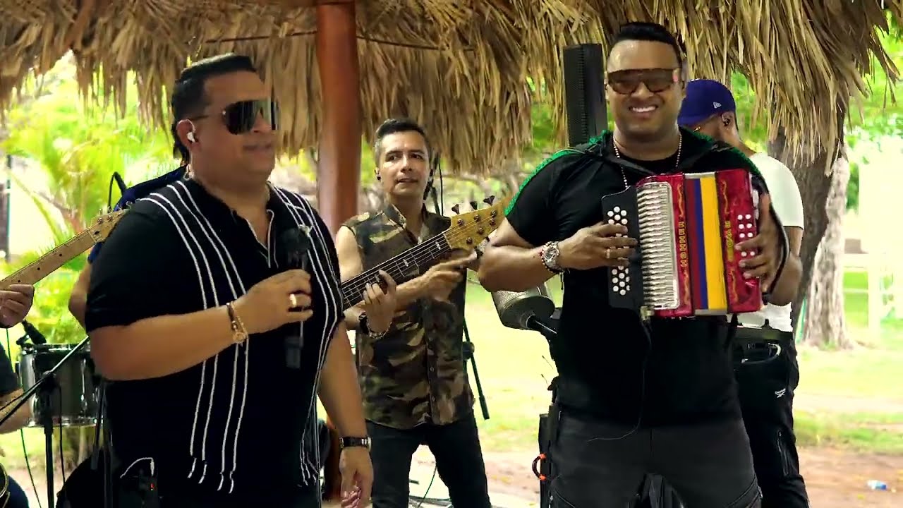 HOMENAJE A IVAN VILLAZON ERICK ESCOBAR Y NENO BELEÑO