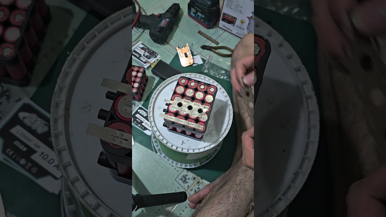 Máy hàn cell pin giá rẻ mà ngon phết. 