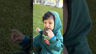 1 YEAR OLD eats WORLDS biggest OREO Cookie #toddler #boydad #boymom #icecream #cookies #brainrot