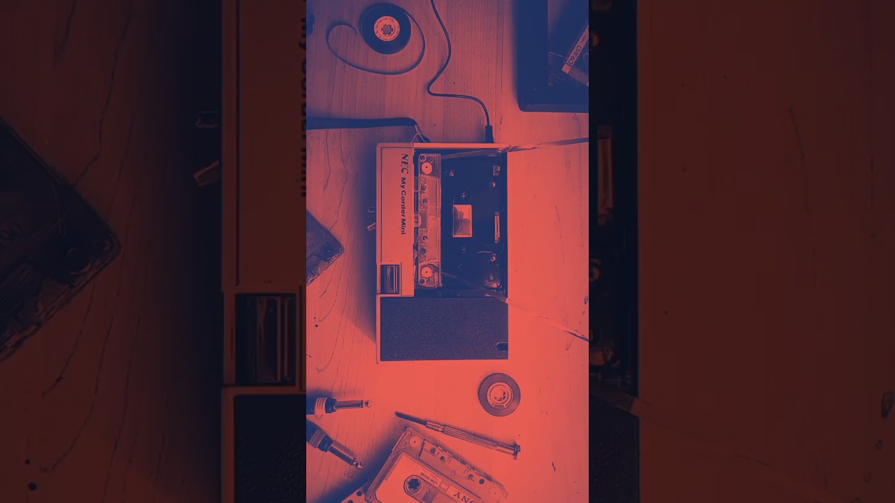 Open tape loop into vintage dictaphone 