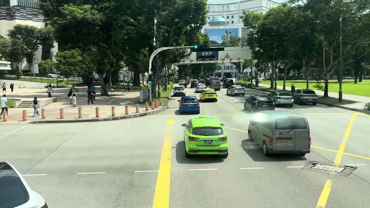 Daytime bus ride through Singapore downtown 🇸🇬🚌 | 4K UHD