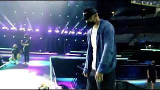 Kane Brown & Daughter Dancing On Stage