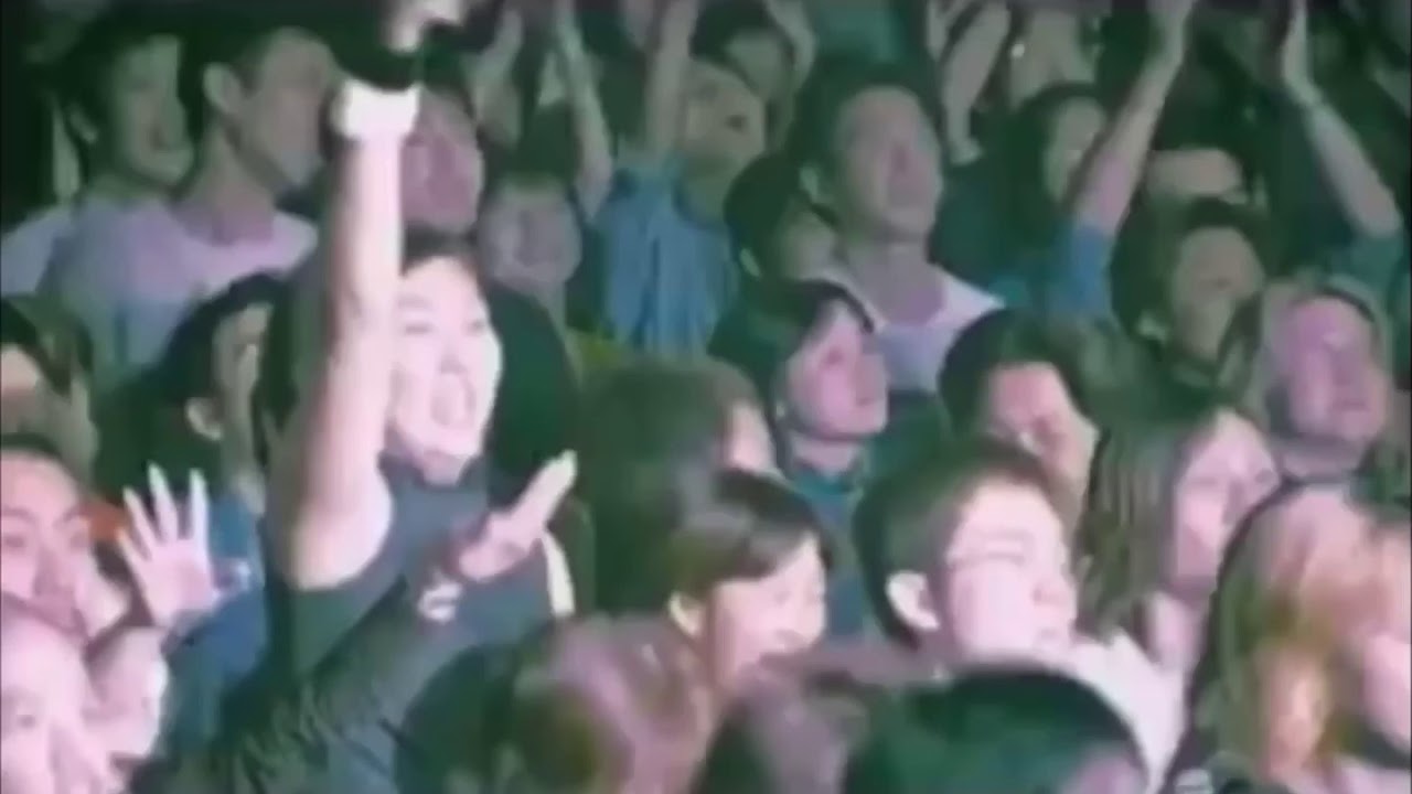 氷室と布袋から熱い紹介を受ける松井常松 BOOWY WORKING MAN 布袋寅泰×氷室京介 MIX LIVE version