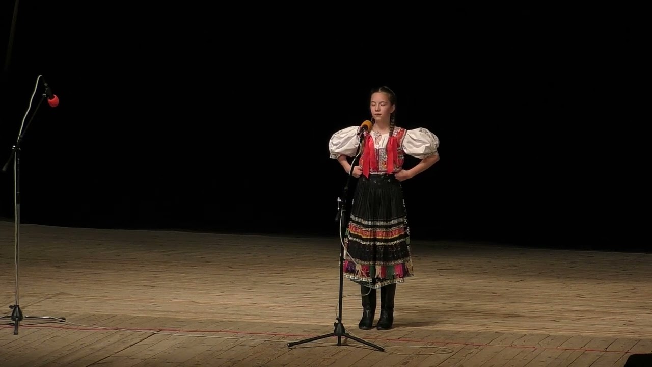 Sophia Leicherová    Načo ste ma mamka moja, Popred naše dvierka