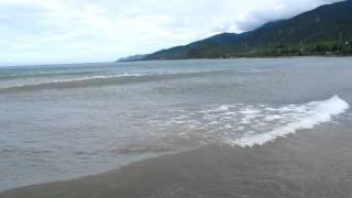 20111010_墾丁之旅-六福莊黃金沙灘踏浪.MOV