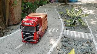 cania Huina 770 truck head carrying bricks #truckfun #truckfunny #rccar