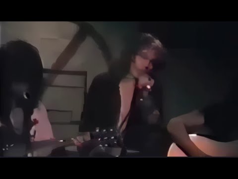 Guns N Roses First Performance EVER (Slash + Axl) PERFECT PITCH -Challenge find 1 pitchy Note on Axl