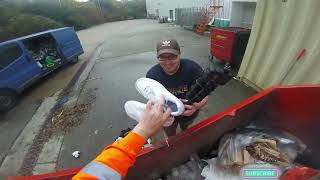 BRAND NEW NIKES THROWN AWAY NIKE STORE 😲😲😲 DUMPSTER DIVING UK