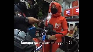 Viral Wanita Cantik Petugas SPBU