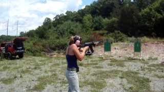 Dana Shoots an AK74 screenshot 1