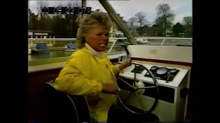 Travelling down the River Thames | Holidays on a boat | River Thames | Wish you were here? | 1987