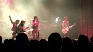 "The Ballad of Jayne"to "Rip & Tear," L.A. Guns, Tracii Guns Phil Lewis, 1/20/2017, Santa Ana, CA
