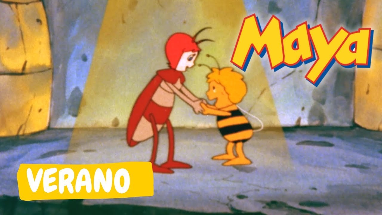 Maya disfruta de un CONCIERTO en una noche de VERANO