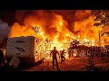 Калифорния: лесной пожар уничтожает дома в историческом городе Золотой Лихорадки
