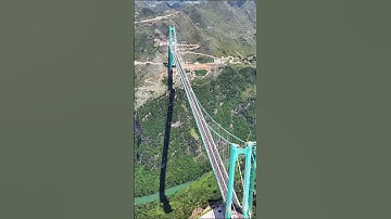 世界第一高桥“花江峡谷大桥”，主桥跨径1420米，桥高625米，在2025年9月28日已正式通车！