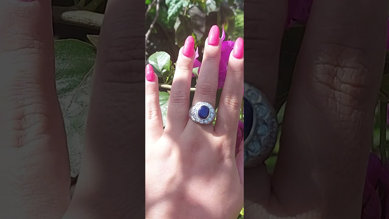 Unisex ring. Huge sapphire