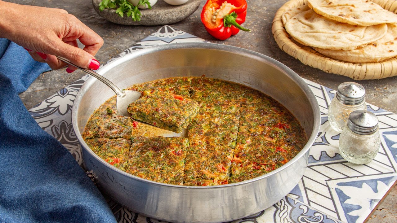 عجه البيض بالخضار المصريه غدا اقتصادي و سهل و لذيذ