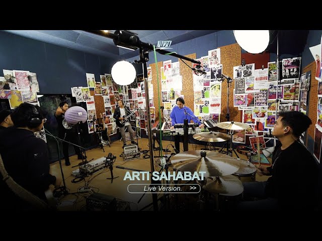 NIDJI - Arti Sahabat (Live Version) | Official Music Video class=