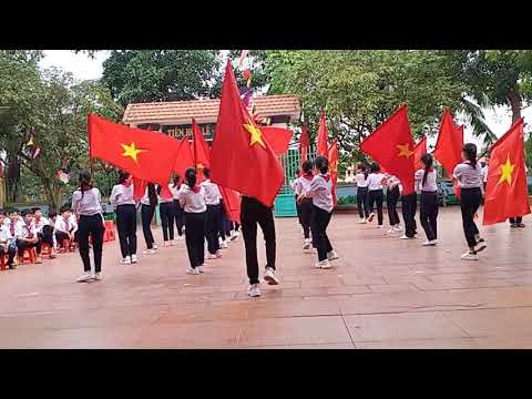 Hát múa: Nghi thức Đội