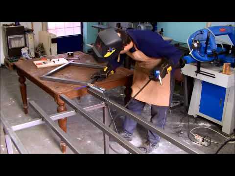 Βίντεο: Μηχανικός διαχωριστής ξύλου με τα χέρια σας (29 φωτογραφίες): σχέδια και οδηγίες για τη συναρμολόγηση ενός κουπαστή για κοπή ξύλου. Διαστάσεις και άλλες παράμετροι μηχανοποιημένων 