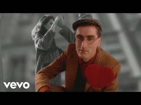 Les Objets - Sarah (Clip officiel) music video
