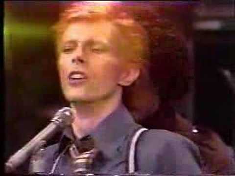 David Bowie - Footstompin'