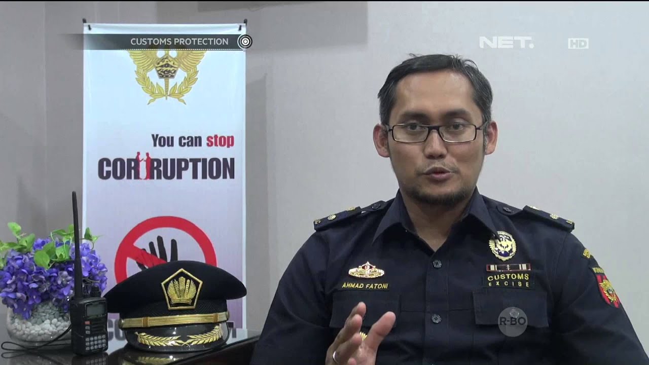 Seorang Wanita Diperiksa Kedapatan Membawa Barang Di Dalam Pembalut - Customs Protection