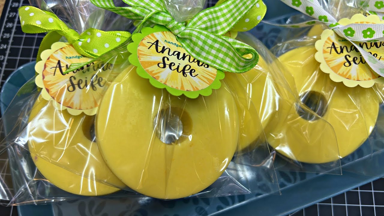 Tropical Pineapple Soap - a melt and pour soap project for beginners