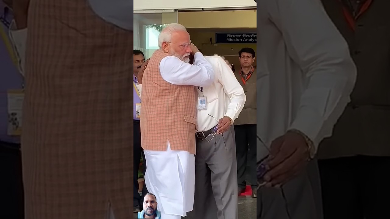 Watch when PM Modi hugged and consoled crying ISRO chief Dr Sivan! | Chandrayaan Mission