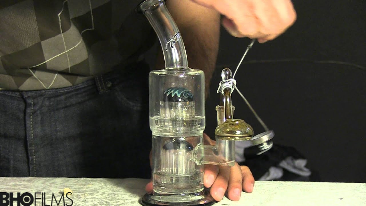 BabyKush Taking A Fat Dunk Of OG Budder Micro Toro Contrax to Contrax With Darby Glass Torch
