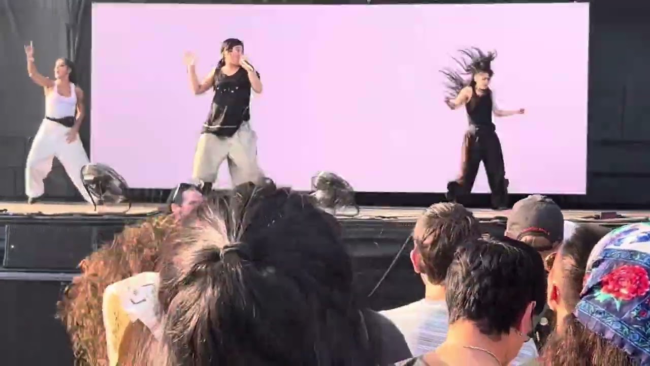 Yaeji performs UNRELEASED song “Booboo” live at Pitchfork Music Festival 2024