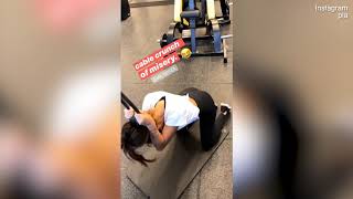 Video: Pia Miller shows off her slender figure while doing ab crunches