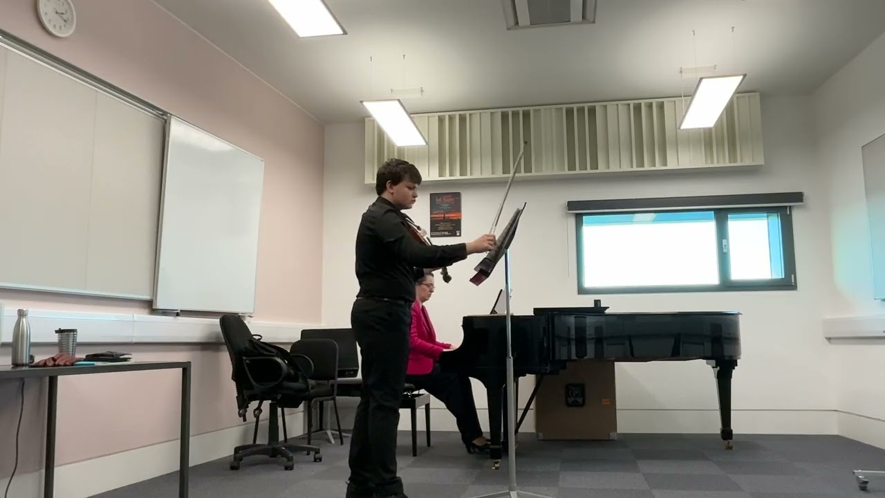 Anthony Iglody  - Mendelssohn Violin Concerto in E Minor  1 movement 